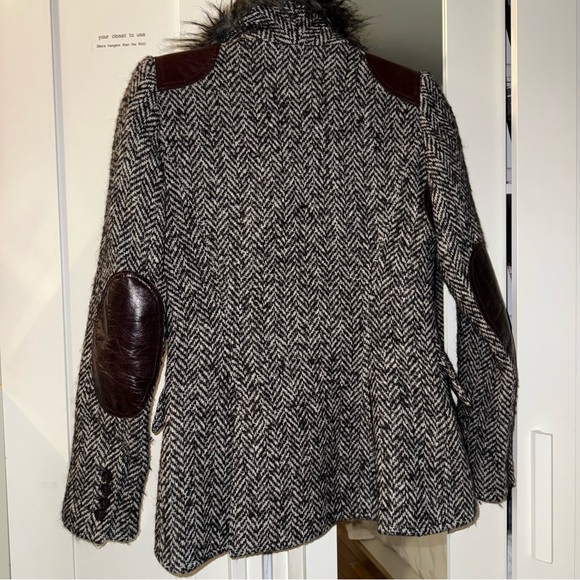 Smythe Herringbone Blazer with leather patches and Faux Fur Collar sz 6 - Picture 8 of 9